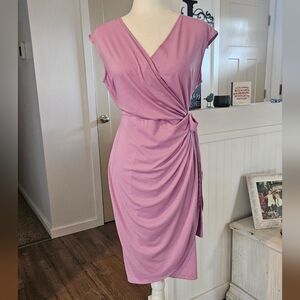 NWT's - BERYDRESS - Lavender Jersey Knit V-neck Sheath Dress - Size Large